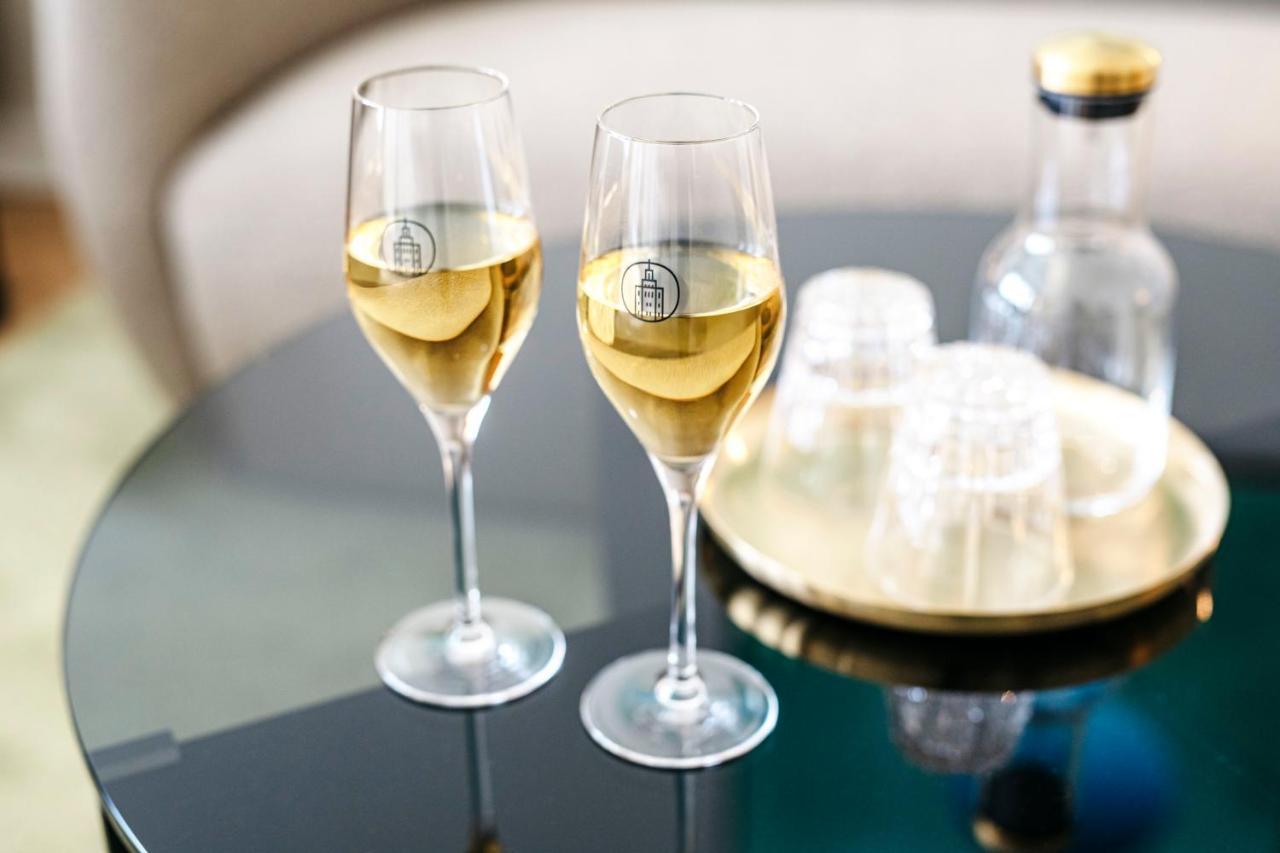 Solo Sokos Hotel Torni هلسنكي المظهر الخارجي الصورة Champagne