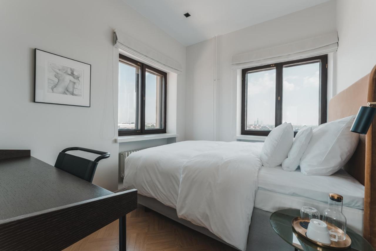 Solo Sokos Hotel Torni هلسنكي المظهر الخارجي الصورة A bedroom at the Standard East Village