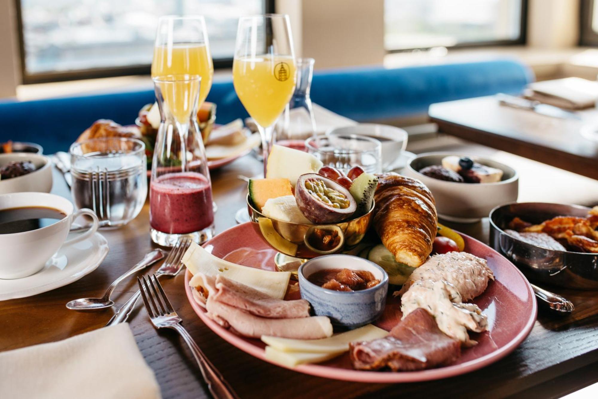Solo Sokos Hotel Torni هلسنكي المظهر الخارجي الصورة A brunch table
